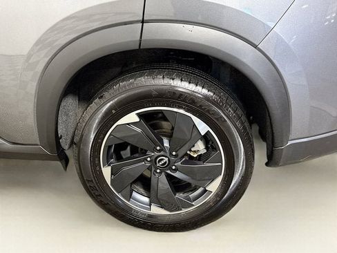 Certified 2026 Nissan Rogue SV image 24