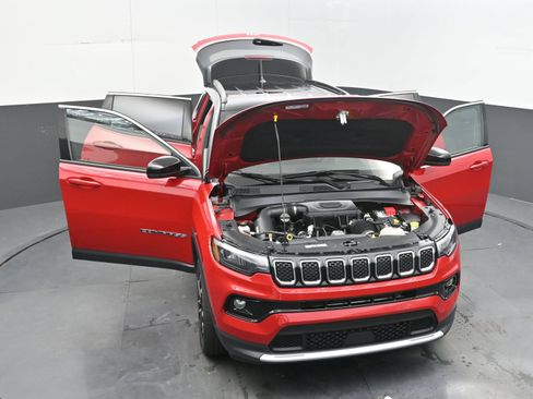 Used 2024 Jeep Compass Limited AWD/4WD image 38