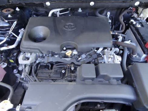 Used 2024 Toyota RAV4 XLE AWD/4WD image 33
