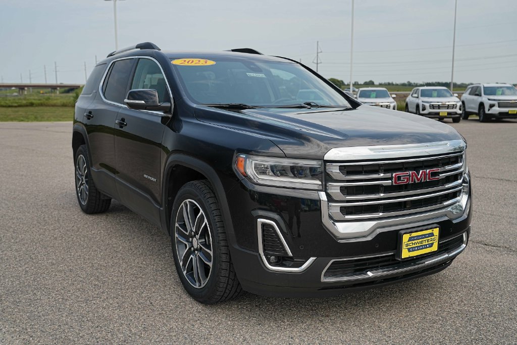 Used 2023 GMC Acadia SLT w/ Preferred Package AWD/4WD image 5