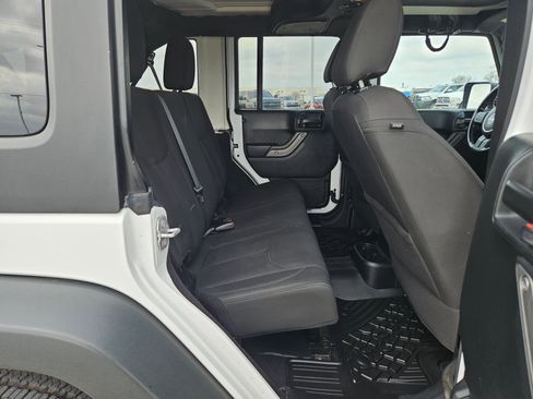 Used 2018 Jeep Wrangler Unlimited Sport S image 24