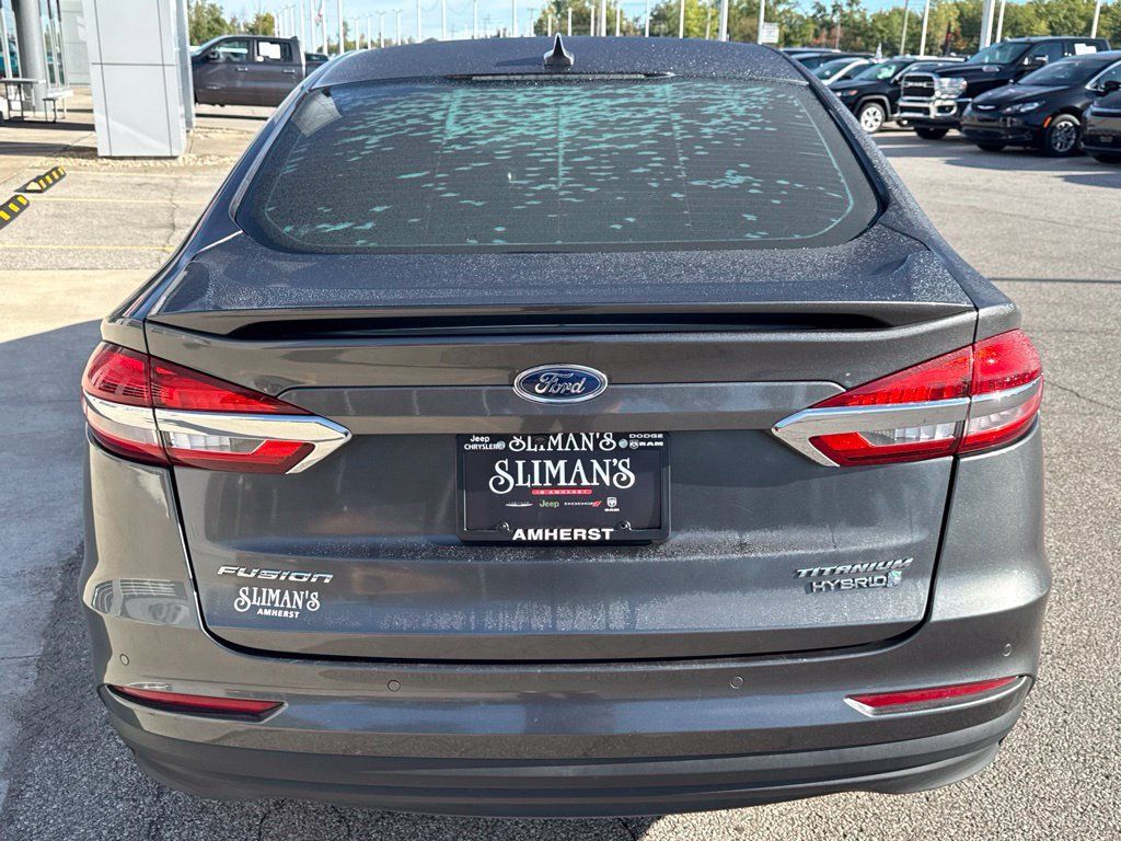 Used 2019 Ford Fusion Titanium FWD image 10