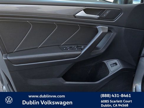 Certified 2022 Volkswagen Tiguan SE w/ Panoramic Sunroof Package image 10