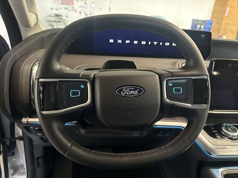 New 2026 Ford Expedition Max Platinum AWD/4WD image 11