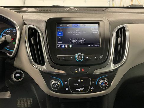 Used 2023 Chevrolet Equinox LS image 29