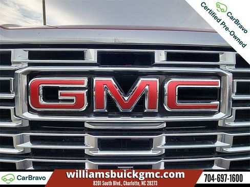 Used 2025 GMC Yukon XL Denali w/ Denali Reserve Package image 32