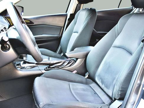 Used 2016 MAZDA MAZDA3 i Sport image 25