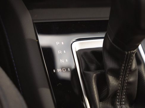 Used 2025 Subaru Forester Premium AWD/4WD image 38