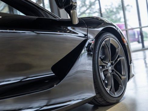 Used 2020 McLaren 720S Spider RWD image 23