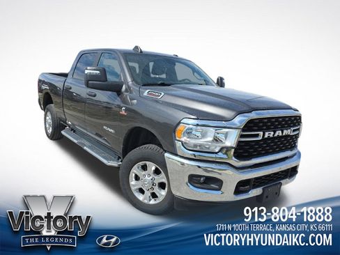 Used 2024 RAM 2500 Big Horn AWD/4WD image 3