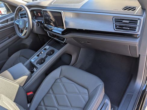 New 2026 Volkswagen Atlas Cross Sport SE image 35
