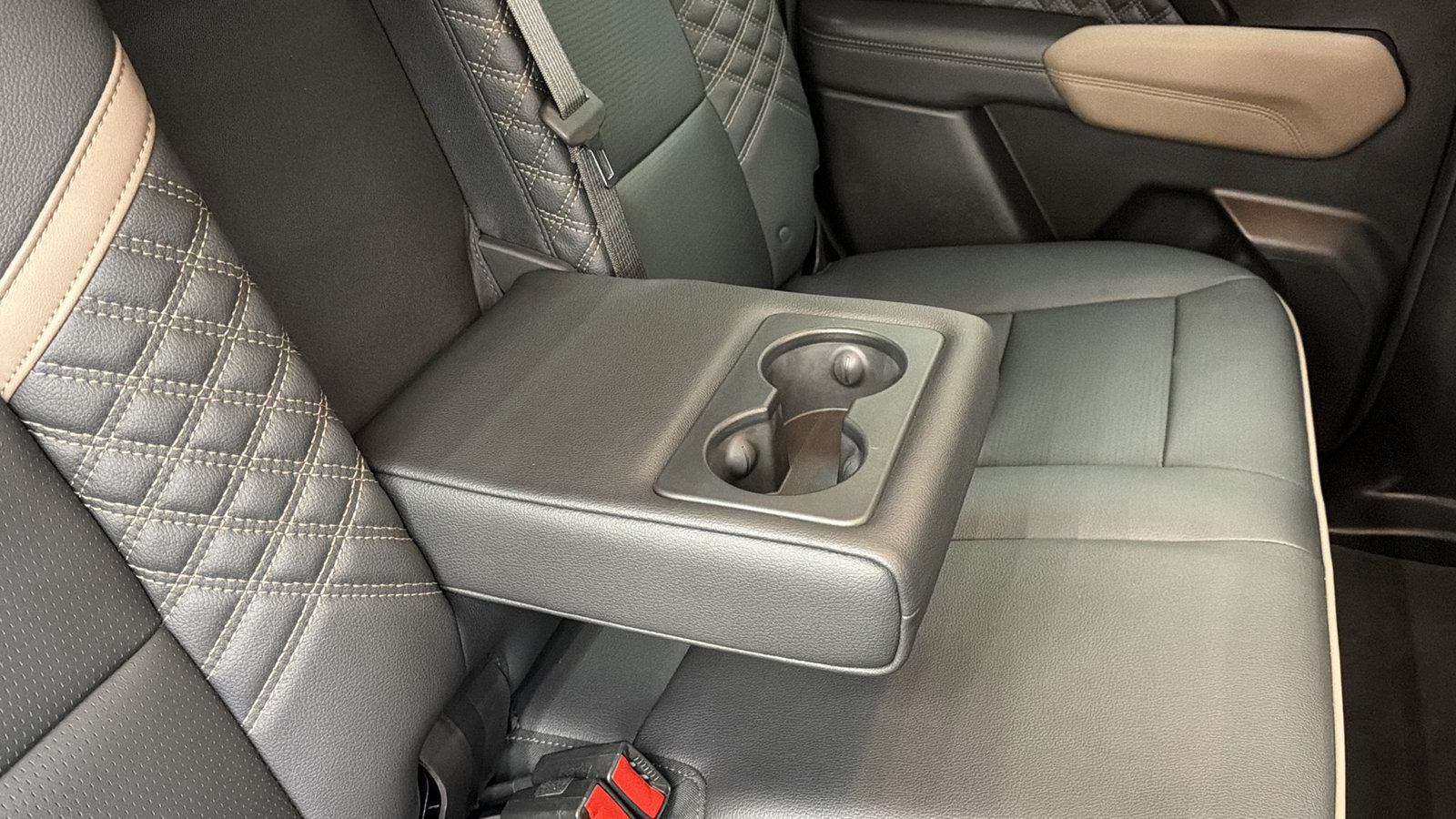 Used 2026 GMC Canyon Denali AWD/4WD image 40