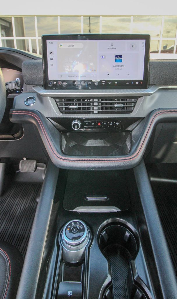 Used 2025 Ford Explorer ST-Line w/ ST-Line Street Pack AWD/4WD image 29