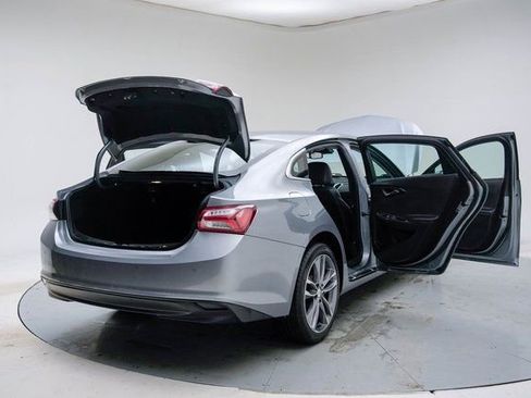 Used 2024 Chevrolet Malibu LT image 21