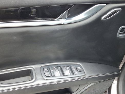 Certified 2018 Maserati Ghibli S GranSport Q4 image 12