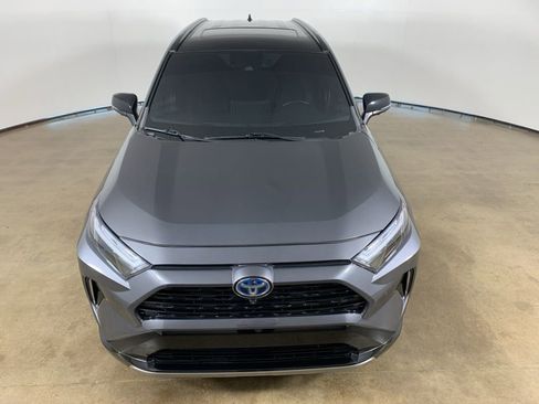 Used 2022 Toyota RAV4 XSE AWD/4WD image 4