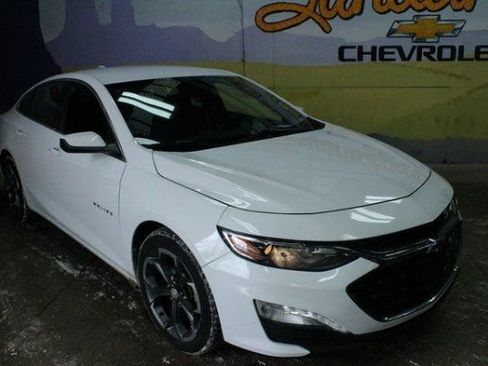 Used 2023 Chevrolet Malibu LT FWD image 2