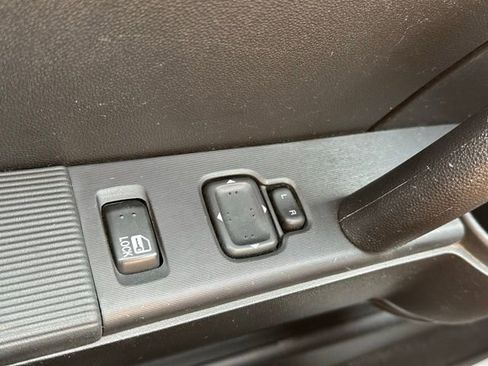 Used 2008 MAZDA MX-5 Miata Sport image 16