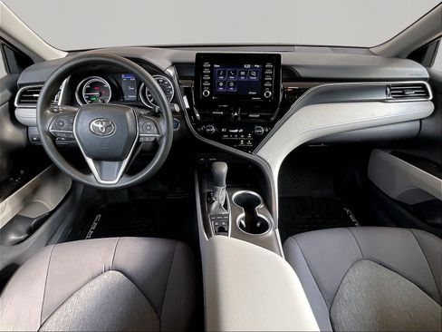 Used 2021 Toyota Camry LE FWD image 7