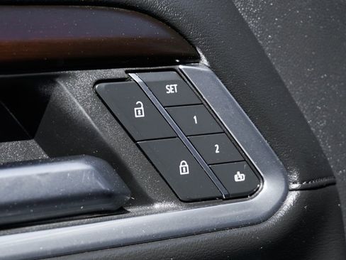 Used 2024 GMC Sierra 3500 Denali w/ Denali Reserve Package image 17