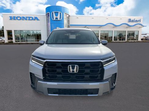 Used 2026 Honda Pilot Touring image 8