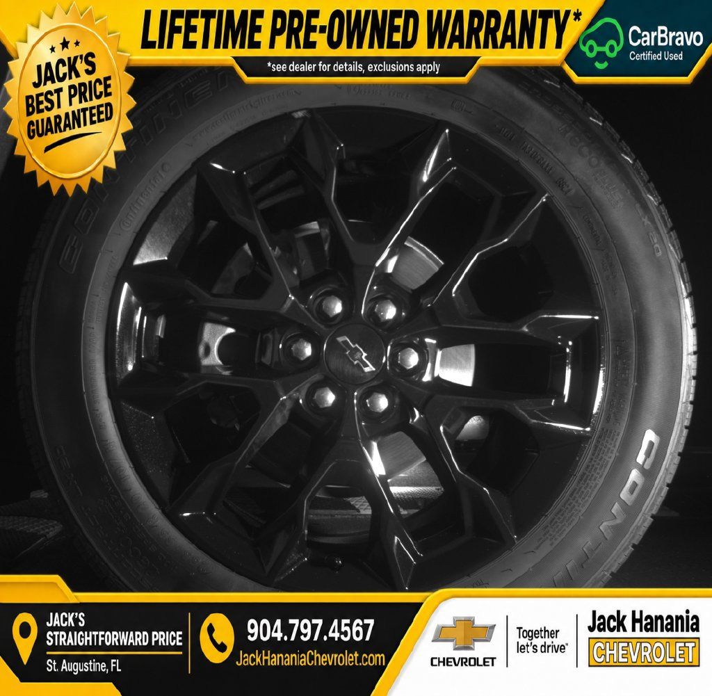 Used 2025 Chevrolet Traverse LT w/ Midnight/Sport Edition FWD image 25