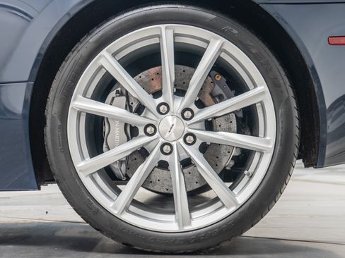 Used 2016 Aston Martin DB9 GT RWD image 11