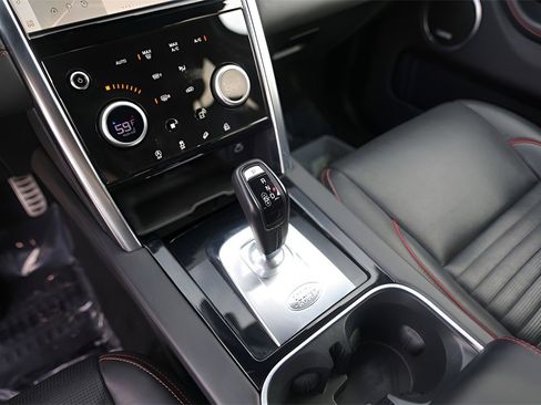 Used 2021 Land Rover Discovery Sport SE R-Dynamic image 21