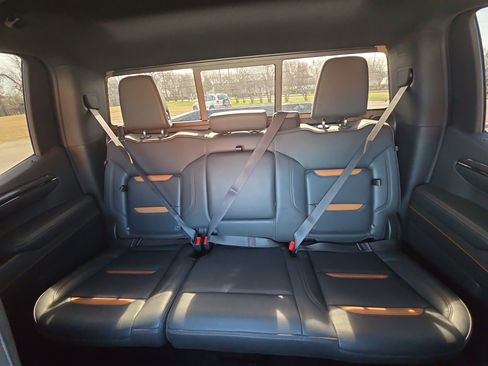 Used 2023 GMC Sierra 1500 AT4 w/ Technology Package image 22