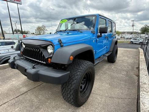 Used 2012 Jeep Wrangler Unlimited Sport w/ PWR Convenience Group AWD/4WD image 4
