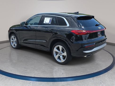Used 2025 Audi Q5 Premium Plus w/ Premium Plus AWD/4WD image 7