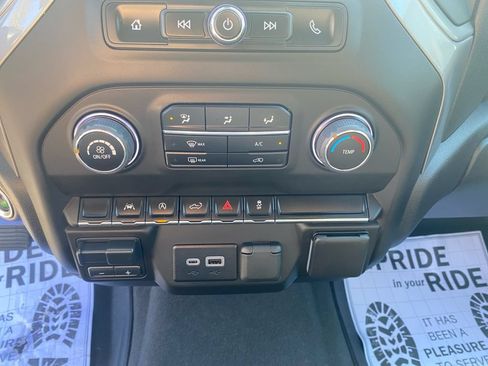 Used 2023 Chevrolet Silverado 1500 Custom AWD/4WD image 23