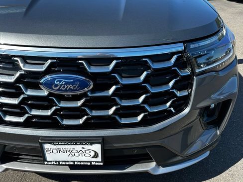 Used 2025 Ford Explorer Platinum w/ LUX Leather Package AWD/4WD image 5