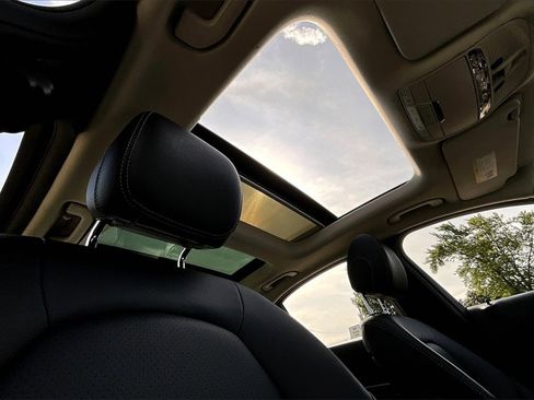 Used 2017 Mercedes-Benz C 300 4MATIC Sedan image 24