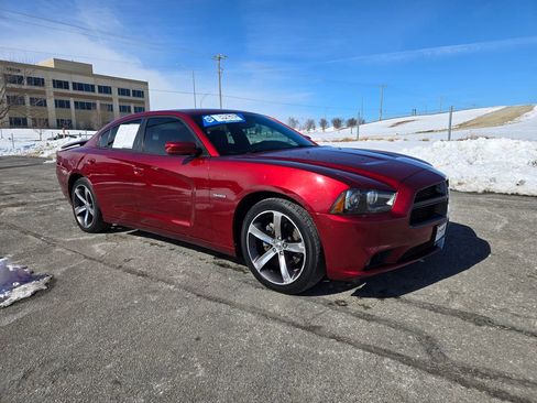 Used 2014 Dodge Charger R/T image 1
