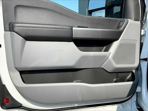New 2025 Ford F450 XLT image 8