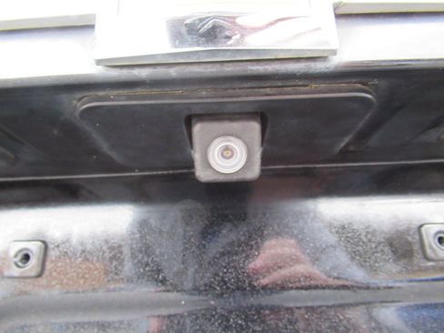 Used 2016 Chevrolet Tahoe LT image 12