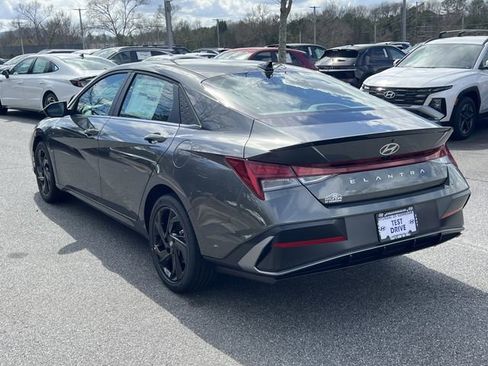 New 2026 Hyundai Elantra SEL Sport image 5