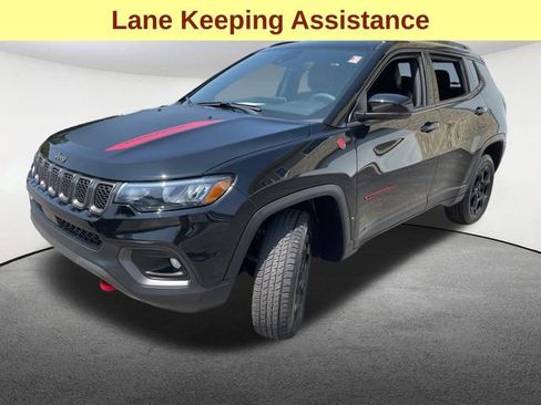 Used 2023 Jeep Compass Trailhawk image 5