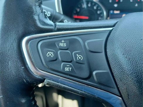 Used 2019 Chevrolet Equinox AWD LT image 17