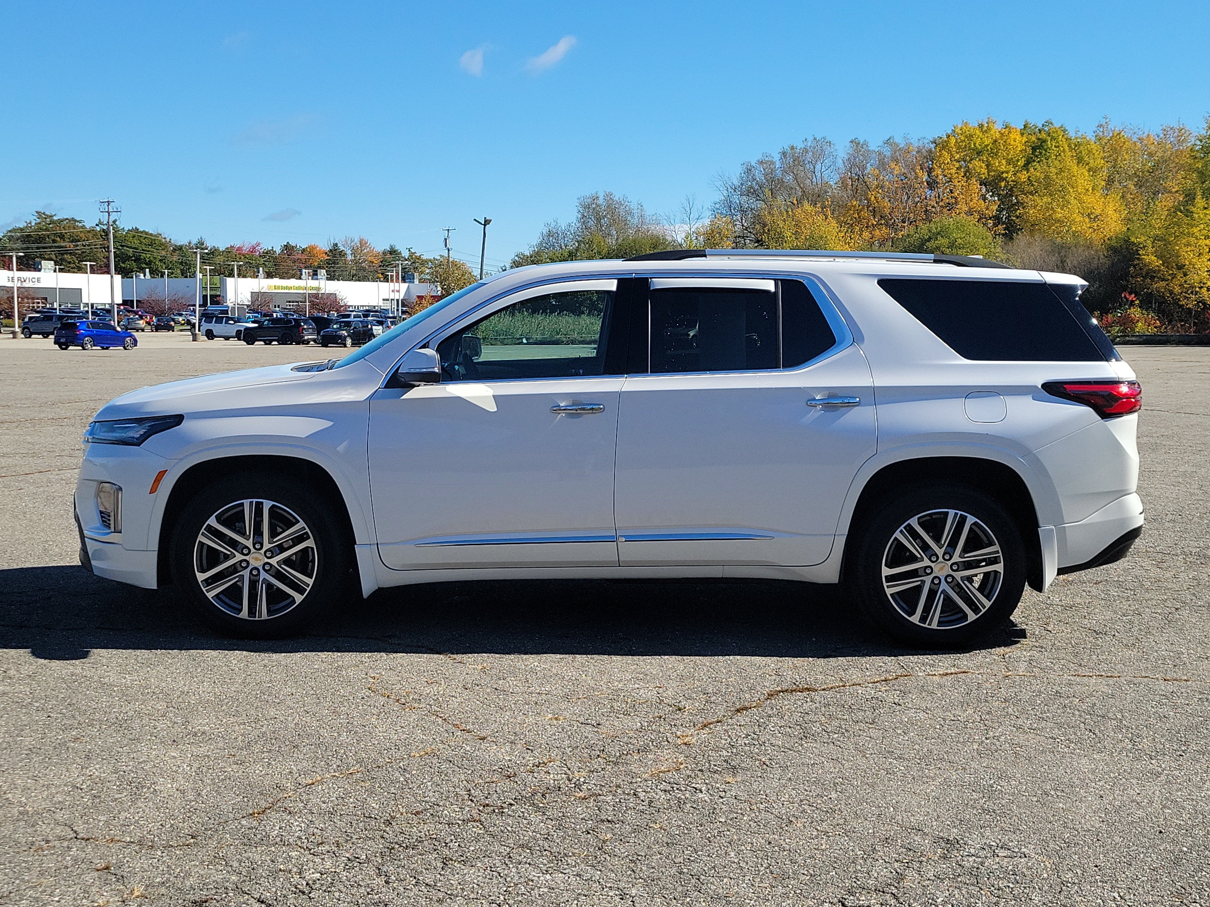 Used 2023 Chevrolet Traverse High Country w/ LPO, Floor Liner Package AWD/4WD image 8