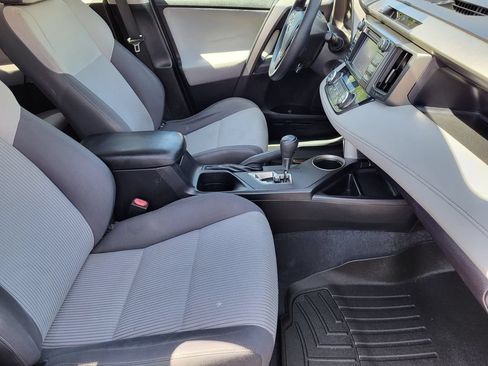 Used 2015 Toyota RAV4 XLE AWD/4WD image 17