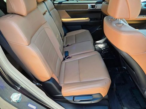 Used 2024 Hyundai Santa Fe Limited AWD/4WD image 20