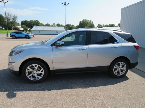 Used 2019 Chevrolet Equinox Premier AWD/4WD image 1