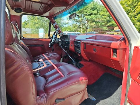 Used 1989 Ford F450 2WD Regular Cab Super Duty image 14