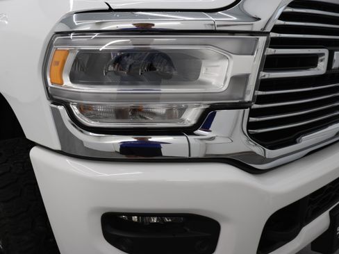 Used 2024 RAM 2500 Laramie AWD/4WD image 23