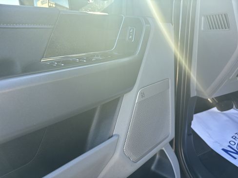 Used 2023 Ford F350 XLT w/ XLT Premium Package image 8