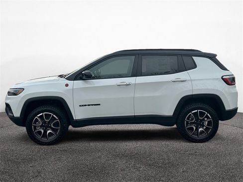 New 2026 Jeep Compass Trailhawk w/ Sun, Sound & Navigation Group image 2