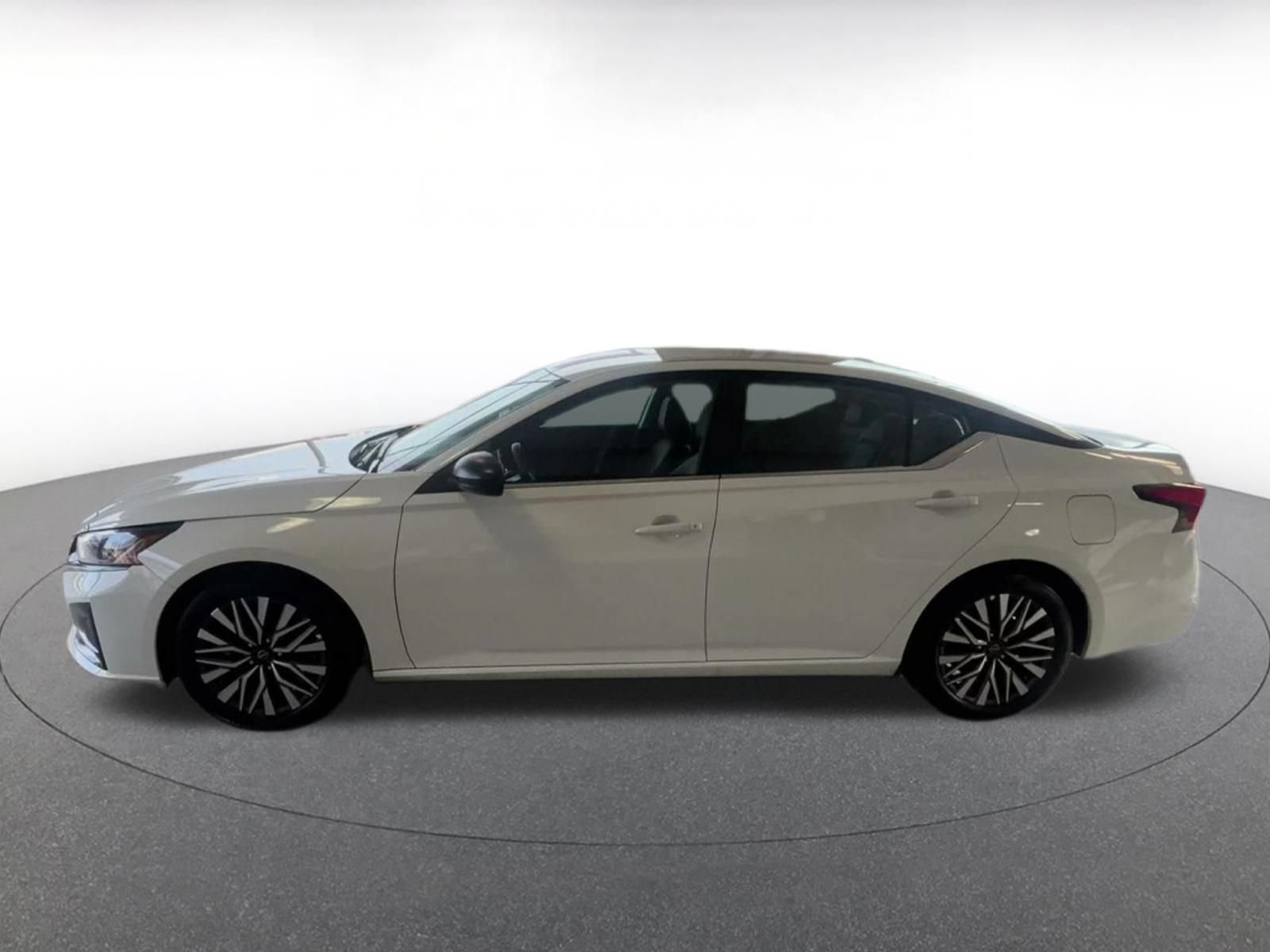 Used 2026 Nissan Altima 2.5 SV FWD image 8