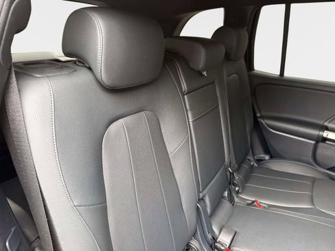 Used 2023 Mercedes-Benz EQB 250+ image 32